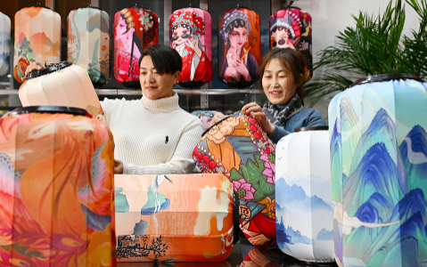 藁城宫灯照亮“火红”经济